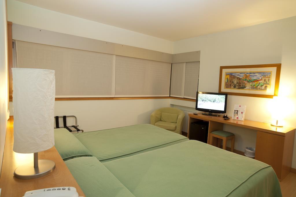Hotel Los Rosales Almansa Quarto foto
